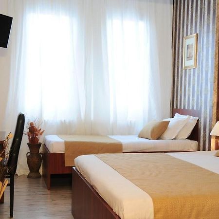 Hotel Royal スコピエ 部屋 写真
